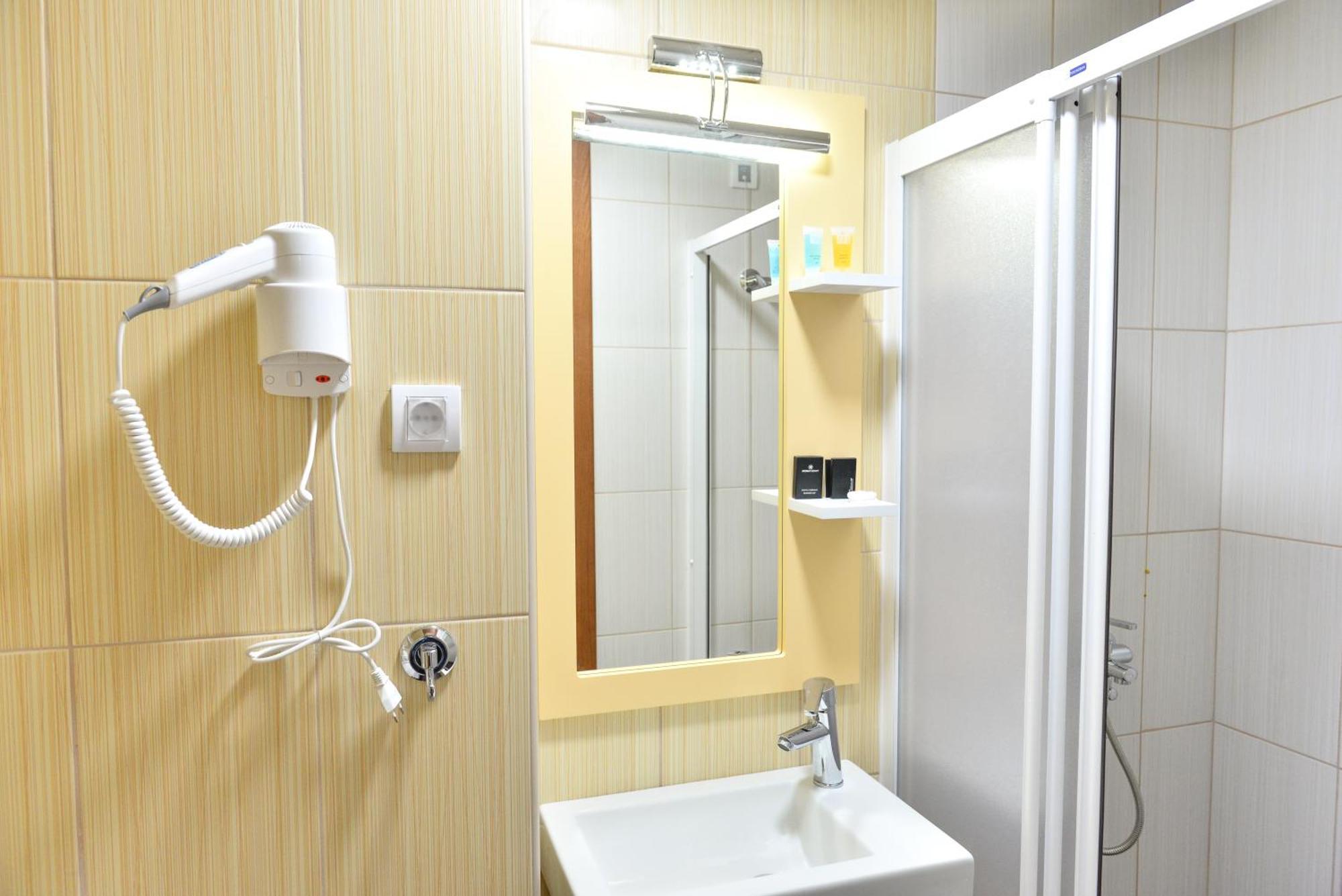 Hotel Ana Lux Spa Pirot Bagian luar foto