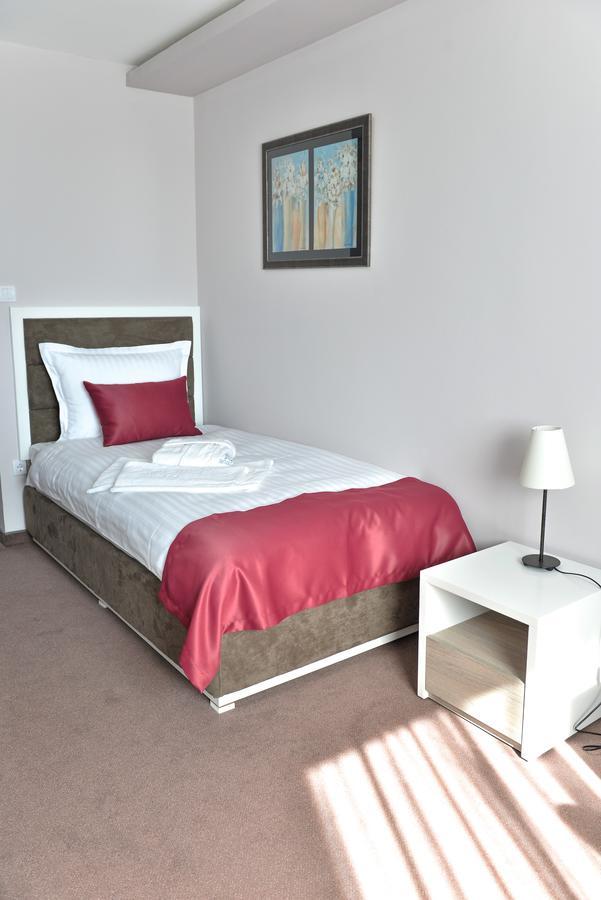 Hotel Ana Lux Spa Pirot Bagian luar foto