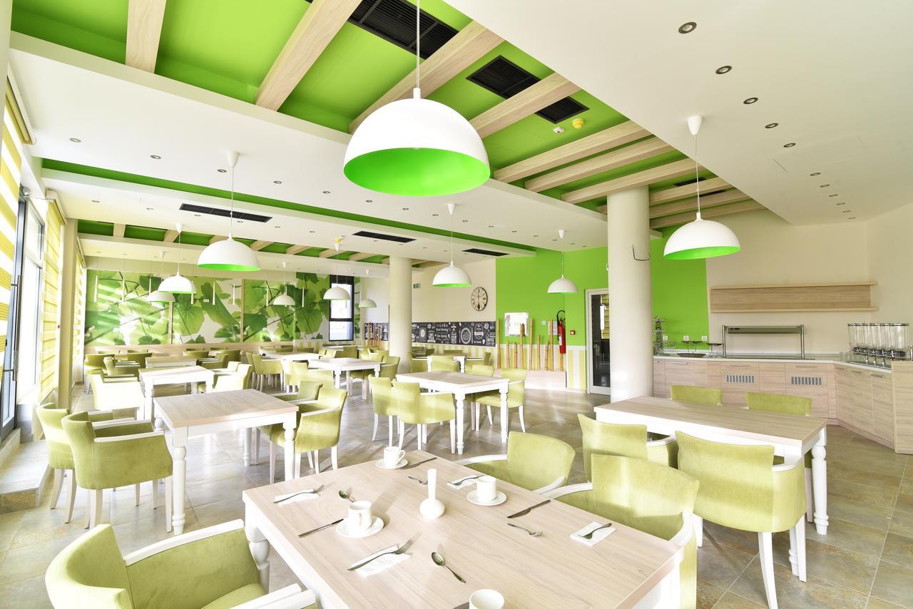 Hotel Ana Lux Spa Pirot Bagian luar foto